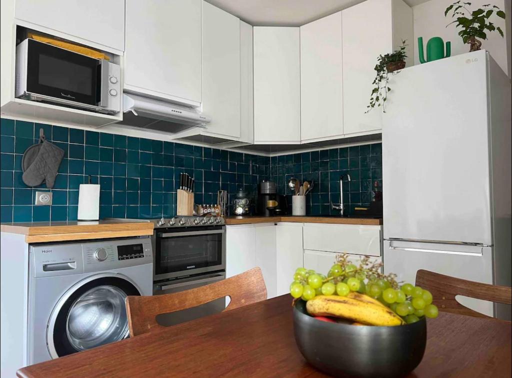 Appartement canal Saint Martin cosy et lumineux photo 2