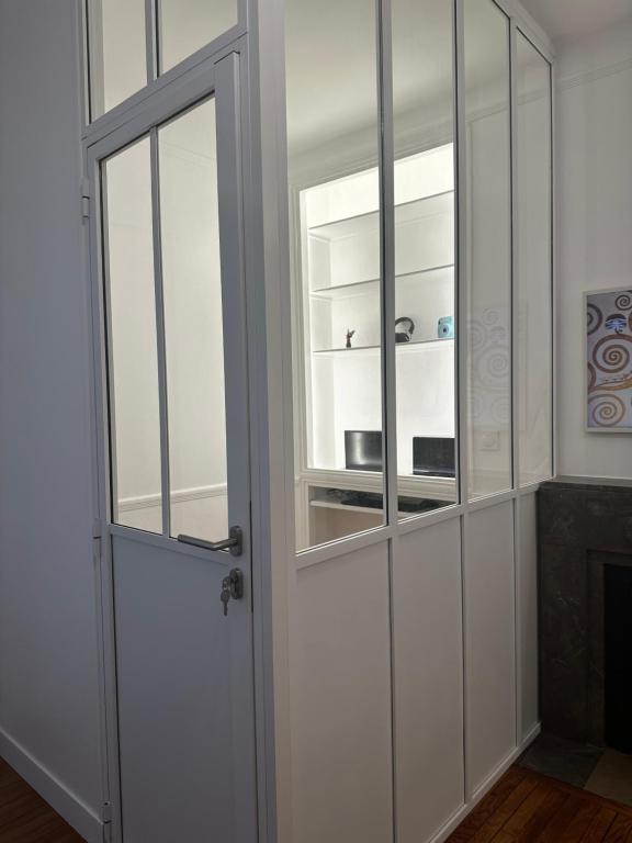 Cozy apartment -Notre Dame de Paris and Saint Michel photo 3