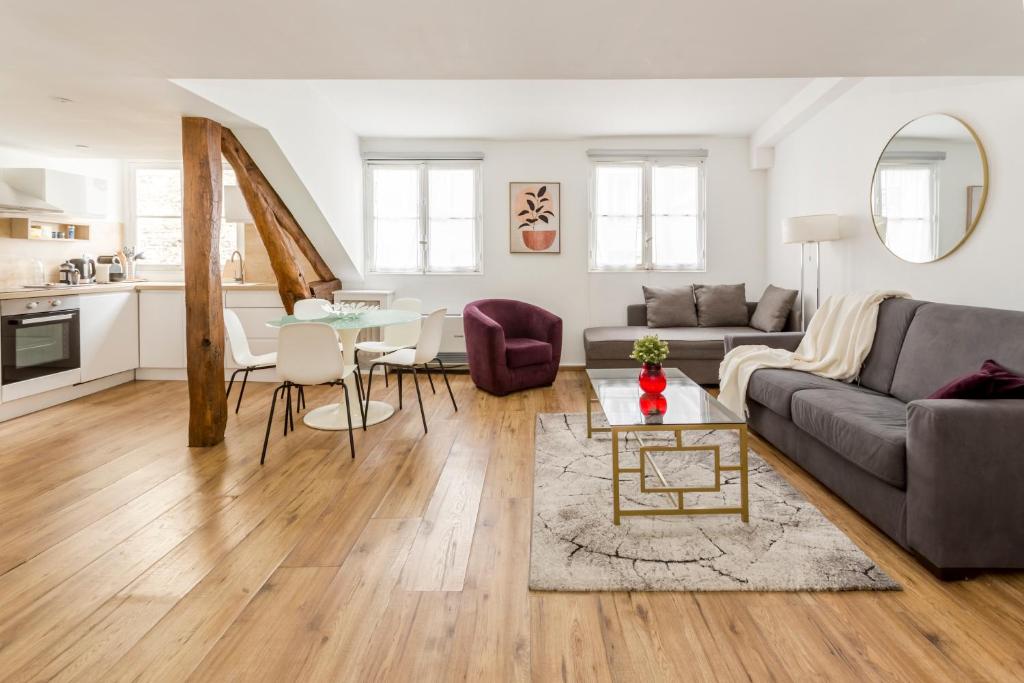 Artois Champs-Elysées with AC — photo 1