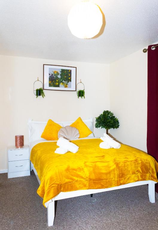 MK SHORTSTAY DELUXE- Conniburrow photo 2