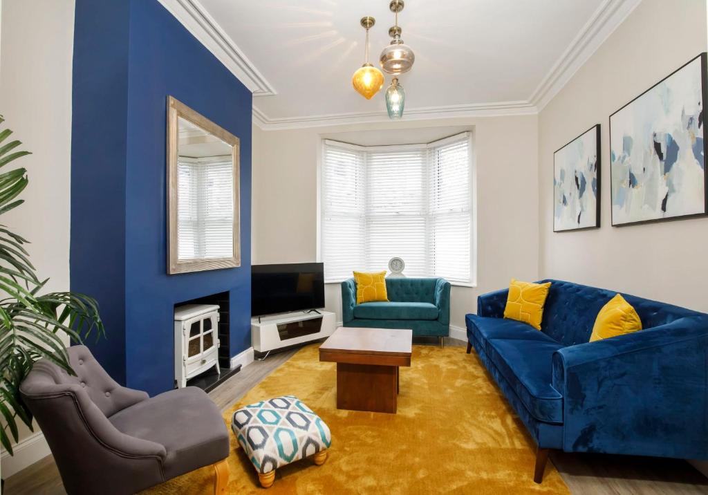 The Milton sleeps 8 close to York city centre pet friendly — photo 1