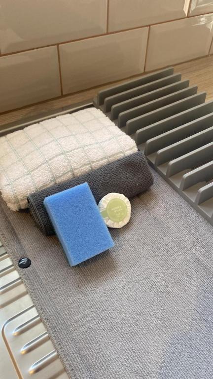 Private Cosy 1Bd in town photo 2