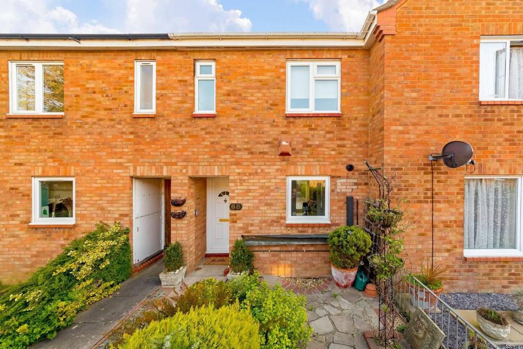 Booking.com: Hotels in Milton Keynes. Book your hotel now! — photo 1