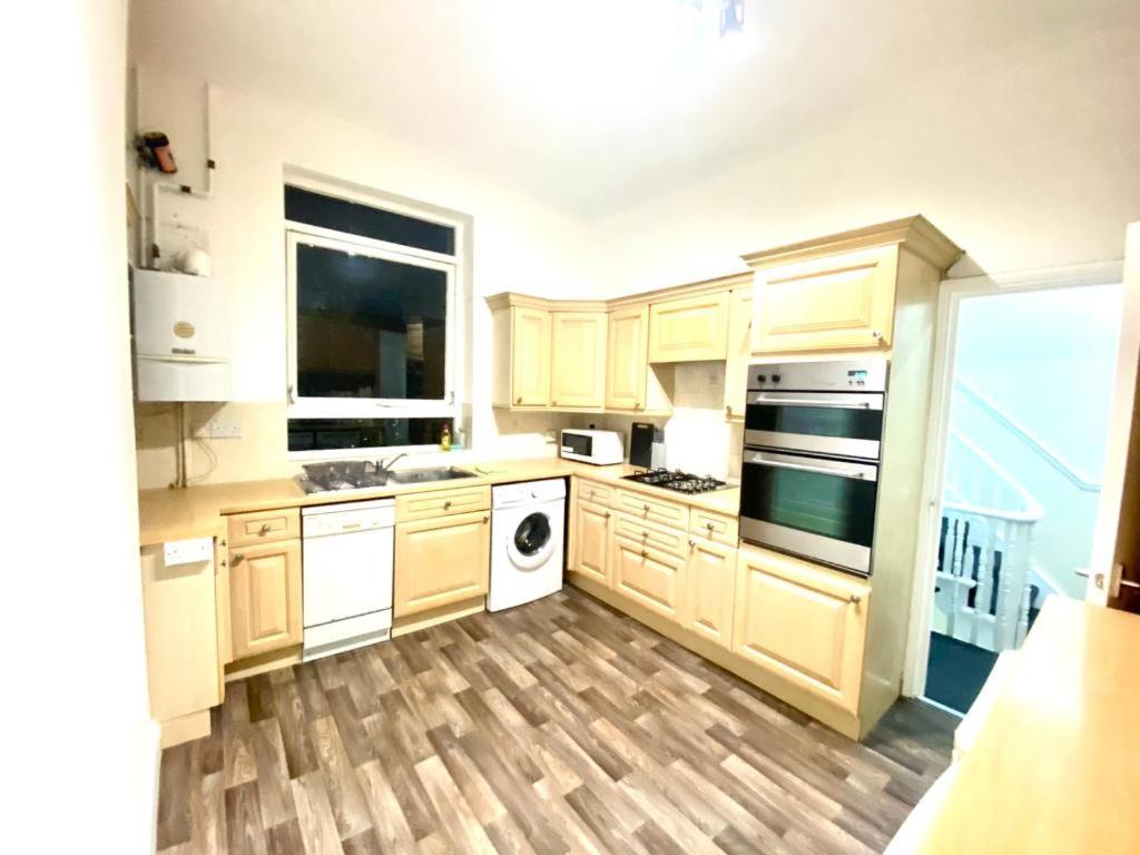 Booking.com: Hotels in London. Book your hotel now! photo 2