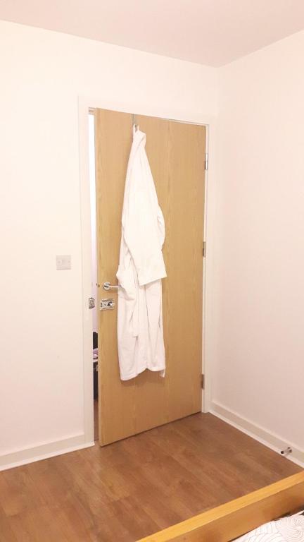 Lavi's house-East Milton Keynes photo 3