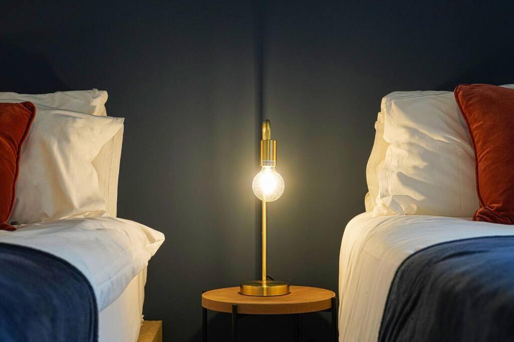 Luxury Campbell Park Apartments in Central MK with Balcony photo 2