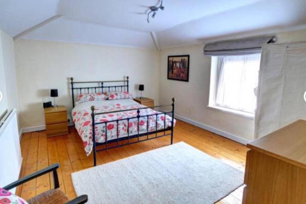 Taffs Well Cottage — photo 1