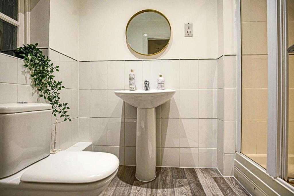 Booking.com: Hotels in Milton Keynes. Book your hotel now! photo 3