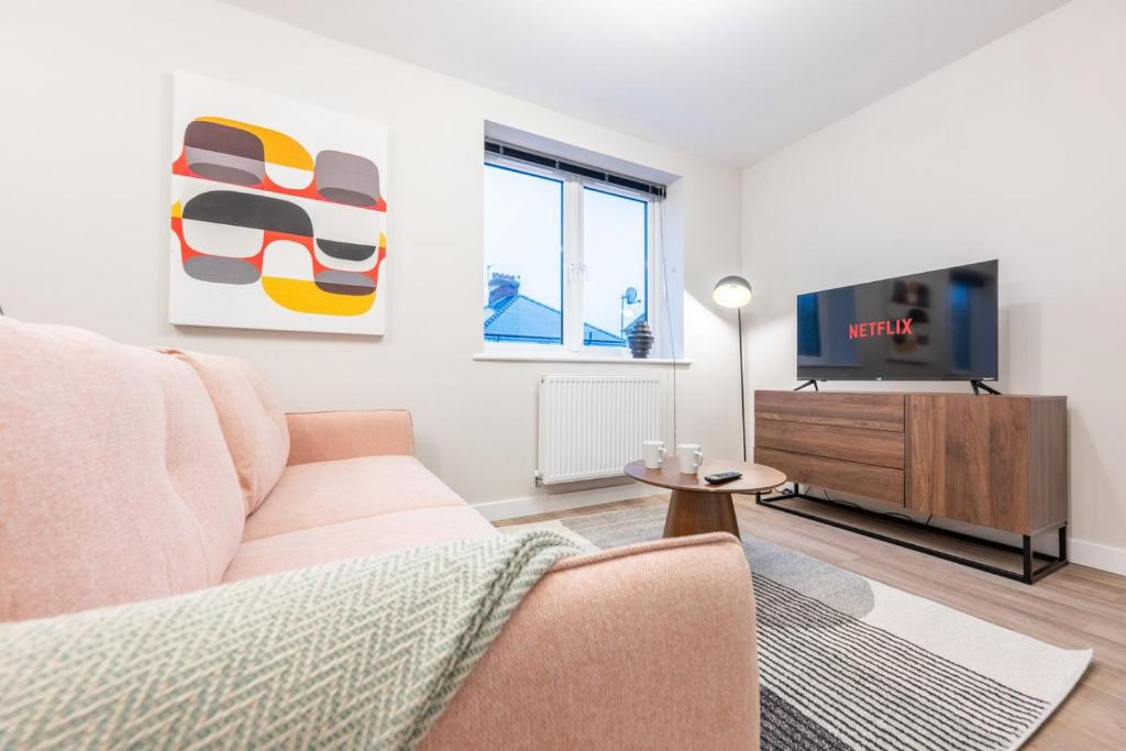 Booking.com: Hotels in Cardiff. Book your hotel now! — photo 1