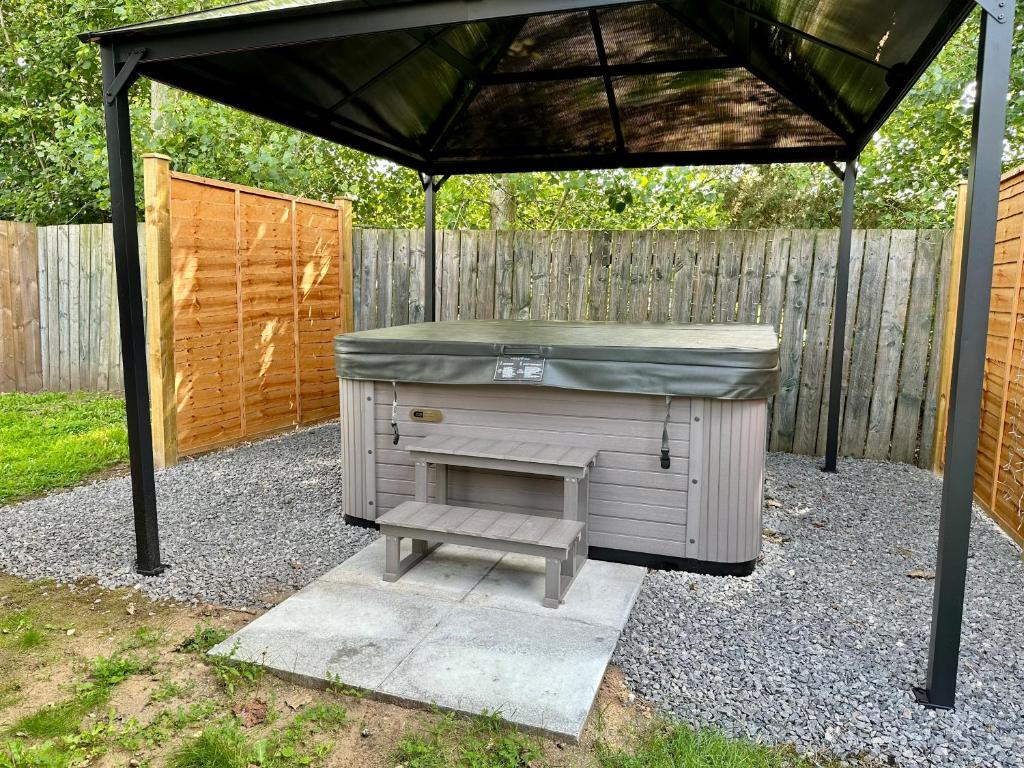 The Birches with Hot Tub photo 2