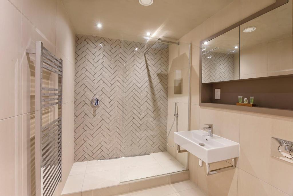 The Hudson 1 bed sleeps 2 York central photo 3