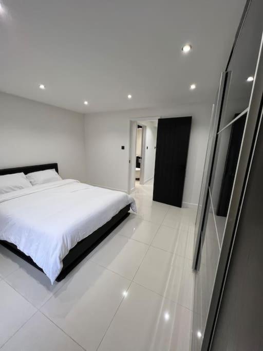 Booking.com: Hotels in London. Book your hotel now! photo 2