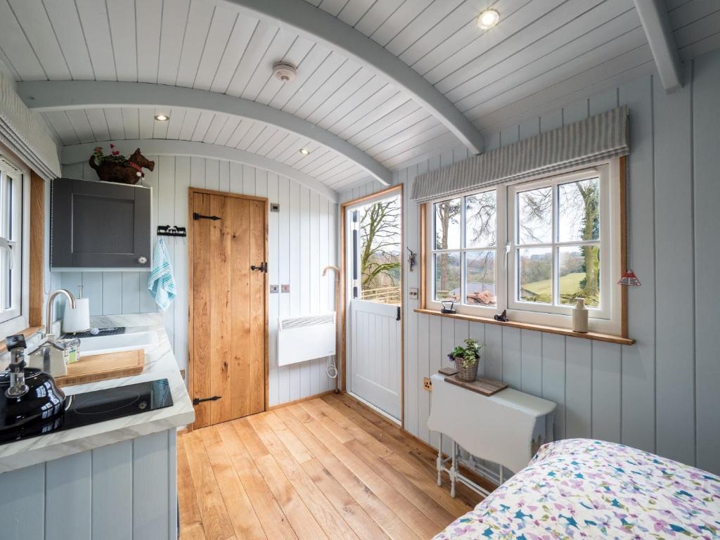 1 Bed in Macclesfield oc-58462 photo 2