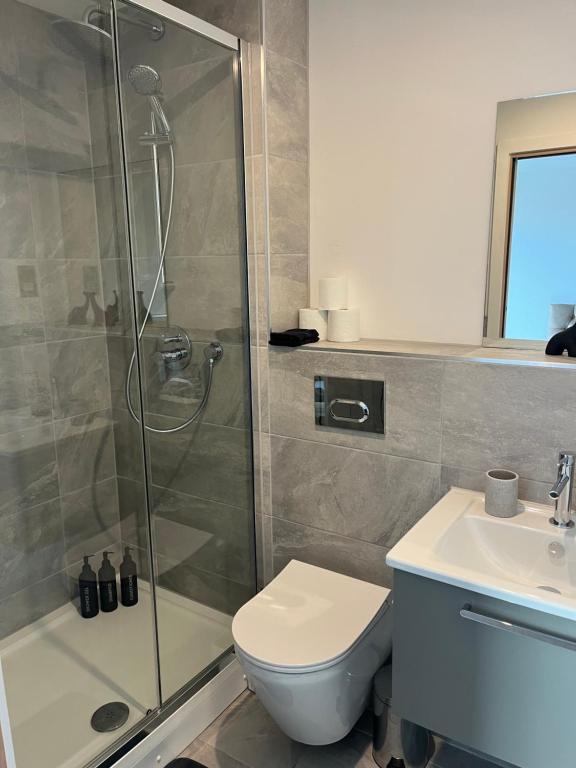 Superb New Build City Centre Flat and Gym photo 3
