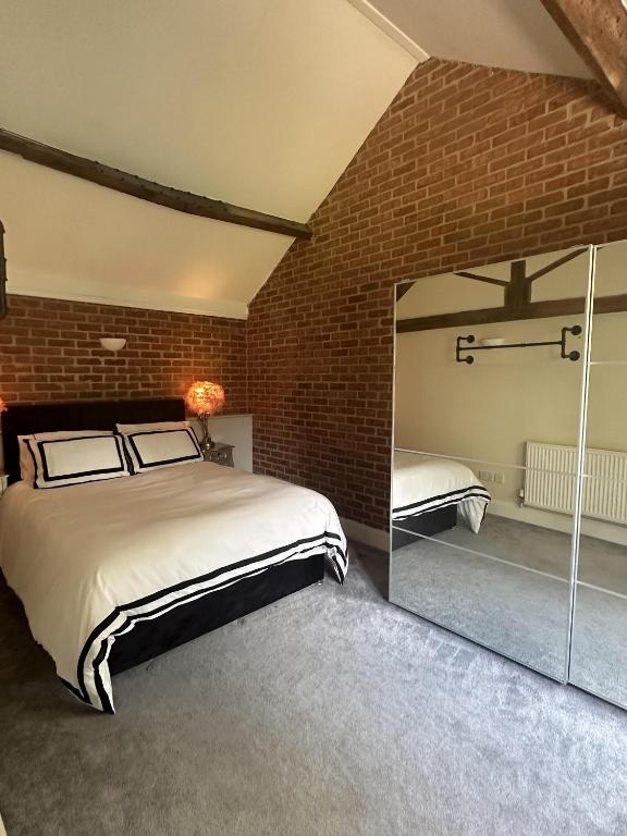 1 Bed Flat - Sleeps 2 - Pets - Parking - Wifi photo 2