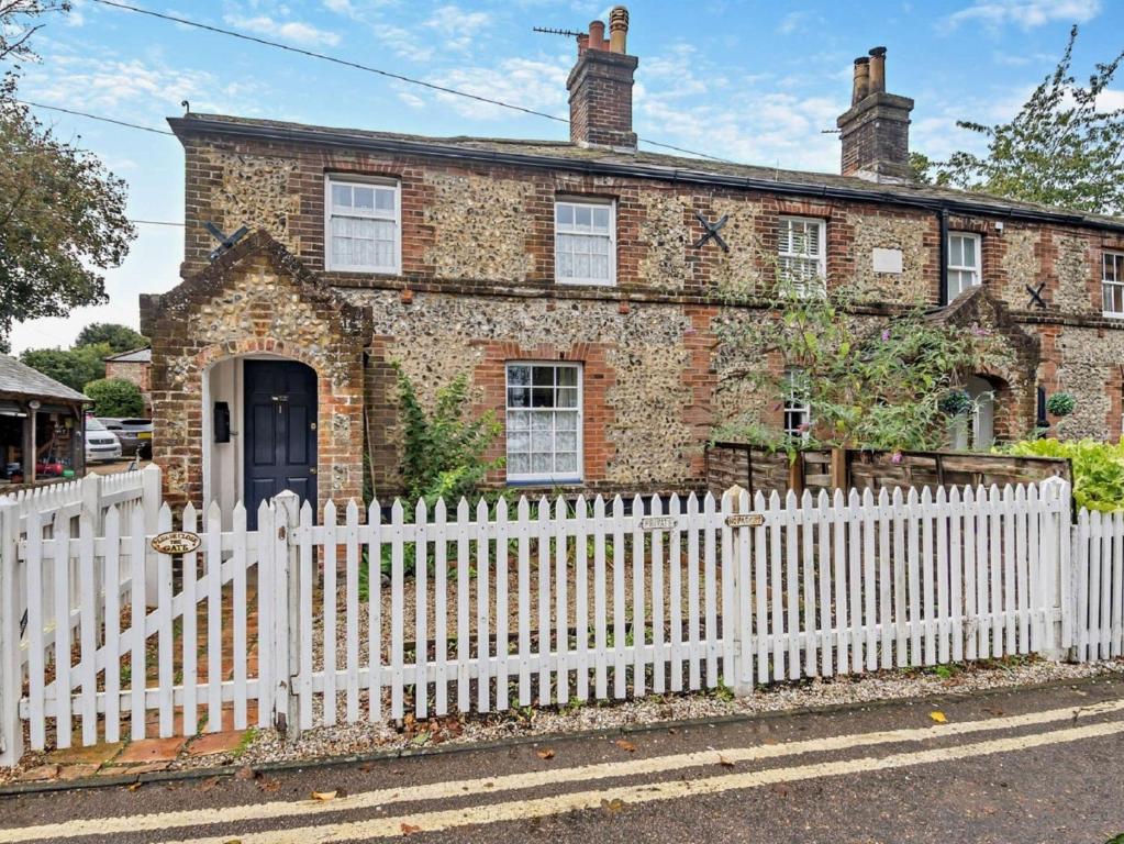 1 Bed in Wymondham oc-43278 — photo 1