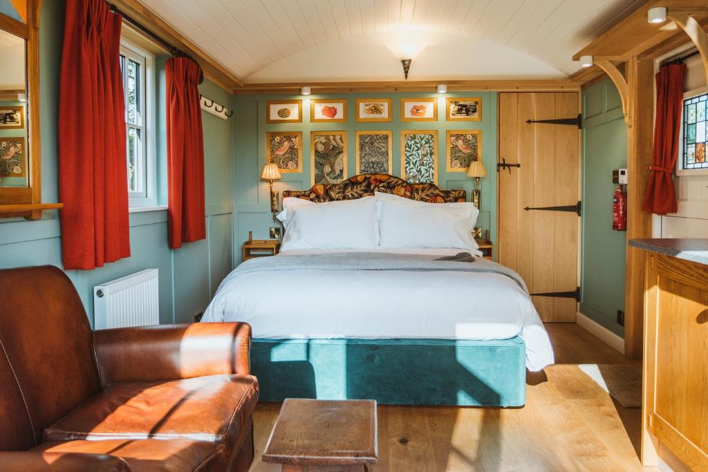 Hornington Manor Luxury Shepherd Huts photo 2