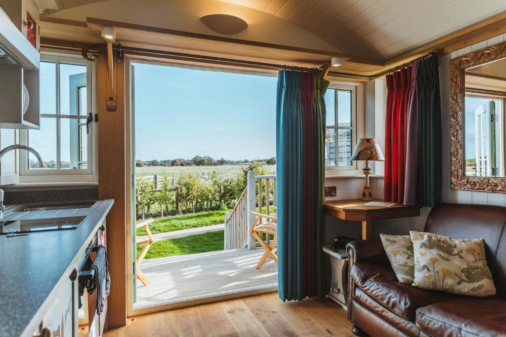 Hornington Manor Luxury Shepherd Huts photo 3