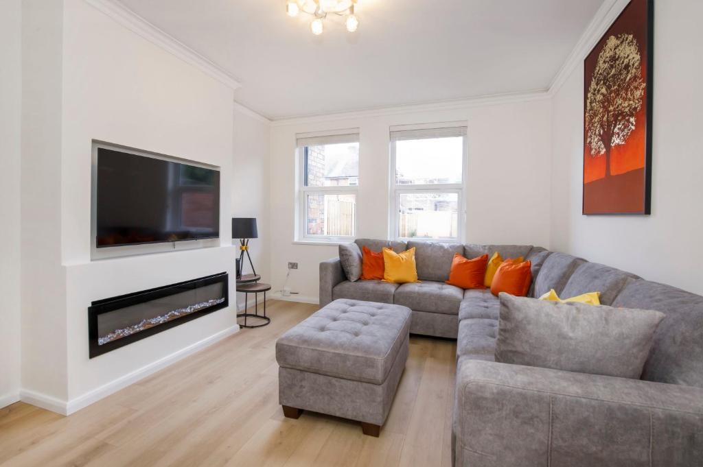The Burton York 3 bedroom House sleeps 6 — photo 1