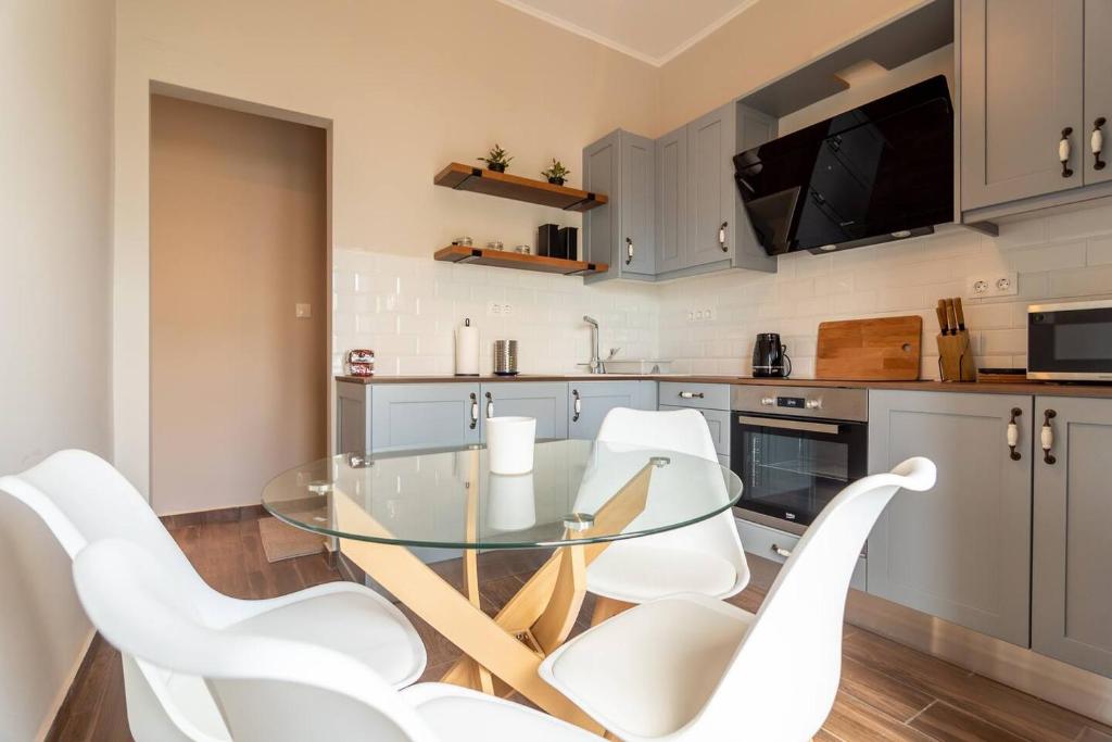 Booking.com: Hotels in Palaiochóra. Book your hotel now! — photo 1