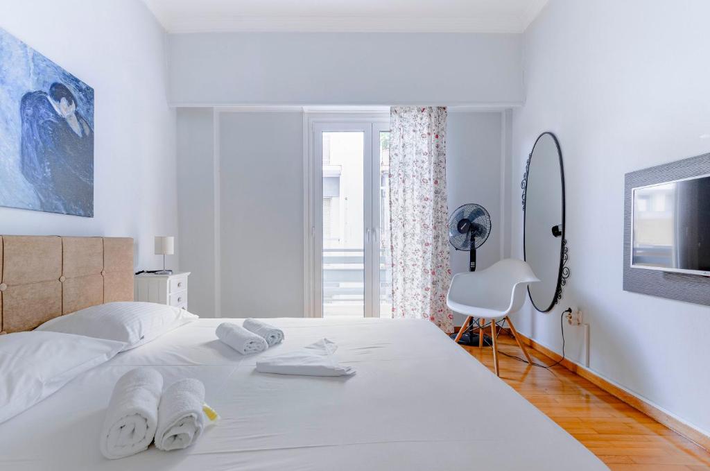 Spacious Apartment next to the Park photo 2