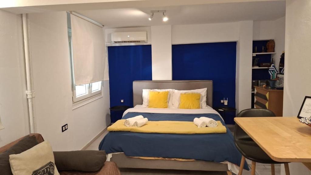 ATHENS *BLUE GRAND SUITE *DI GIORGIO CENTRAL APARTMENT — photo 1