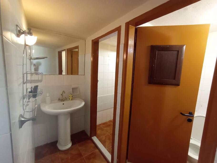 The -300 -a centrally located heritage home photo 3