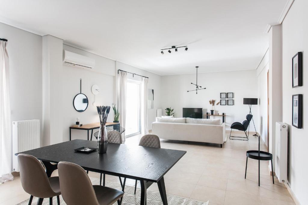 Superb & Comfy 2BD Apartment in Marousi by UPSTREET — photo 1