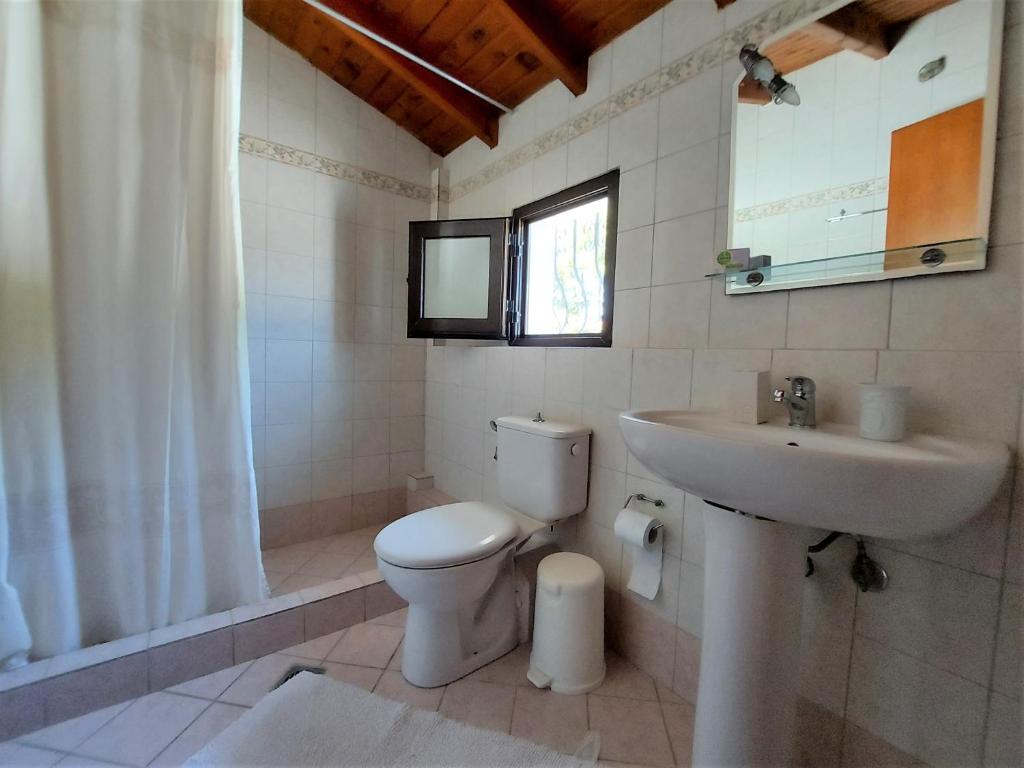 Elani Private Retreat - Villa Anna Garden Escape photo 3