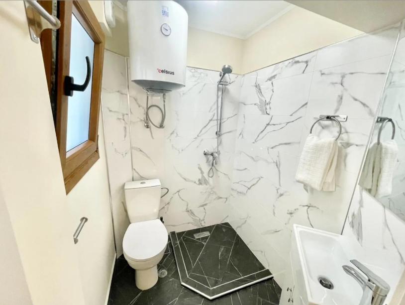 Athens Central Apartment photo 3