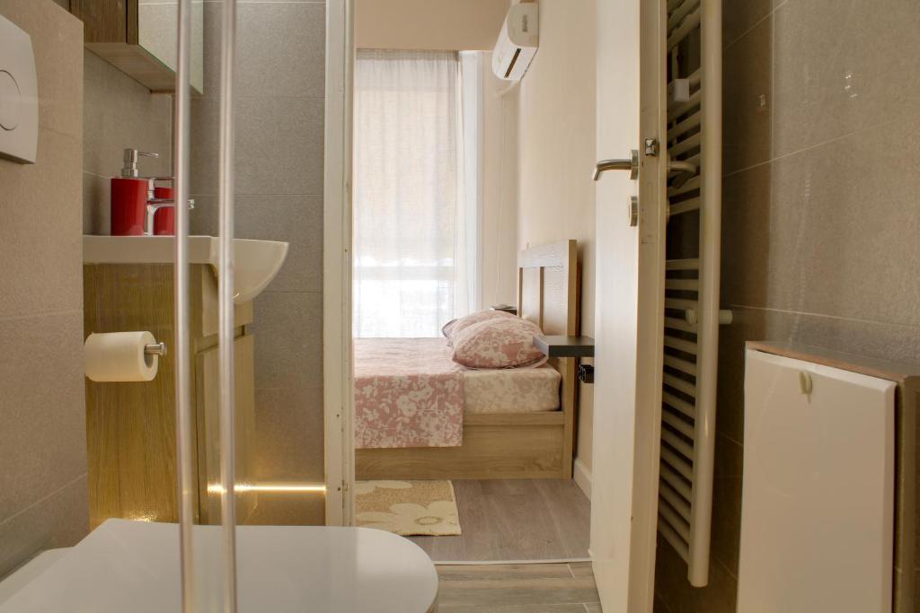 Modern Cozy Apartment in Downtown Athens photo 3