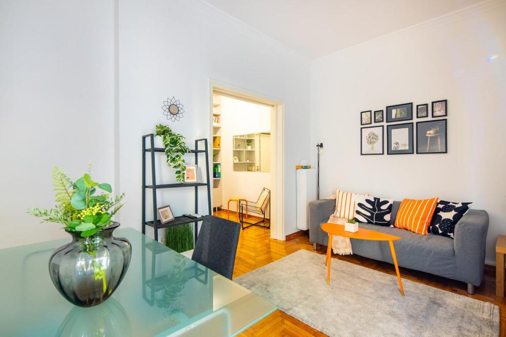 Socrates 1-Bedroom Apartment in Athens — photo 1