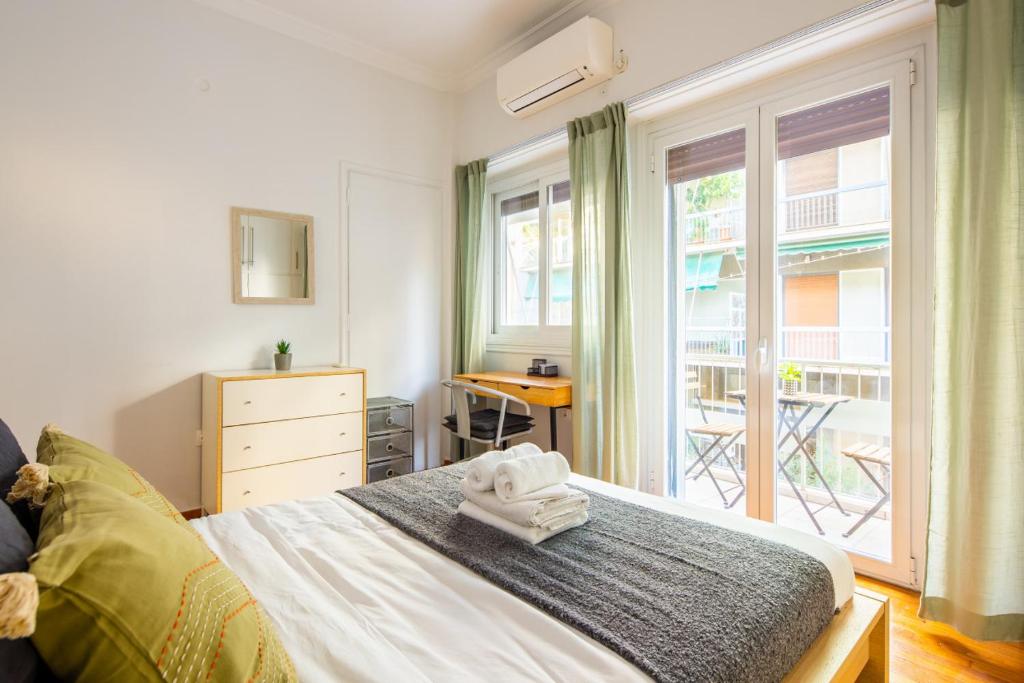 Socrates 1-Bedroom Apartment in Athens photo 2