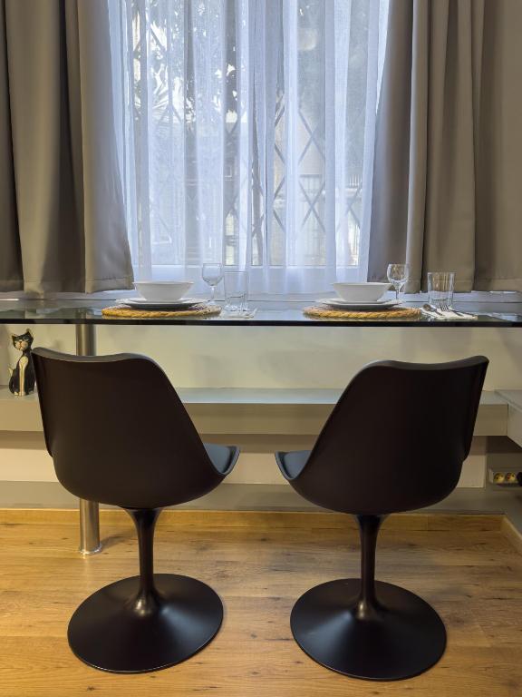 Athens Gateaway Next To Kallimarmaro And Acropolis photo 3