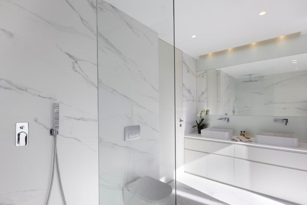 Elegant Penthouse Acropolis View by Raise photo 3