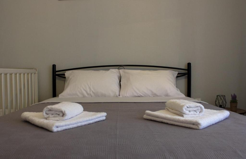 Johnny's apartment photo 2