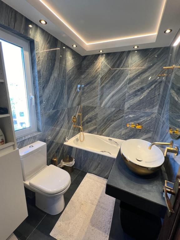 LIVAS Athens Voula garden bungalow photo 3