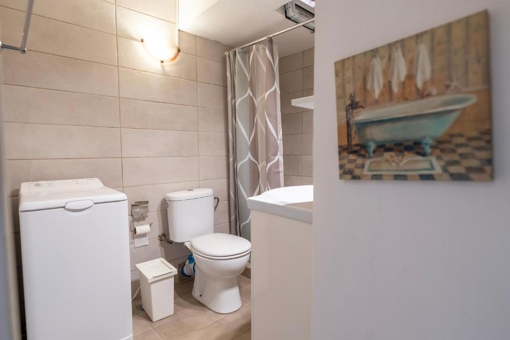 Booking.com: Hotels in Saronida. Book your hotel now! photo 3