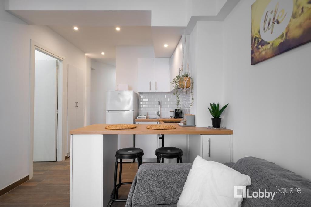 Simply Meraki Apartment by LobbySquare — photo 1
