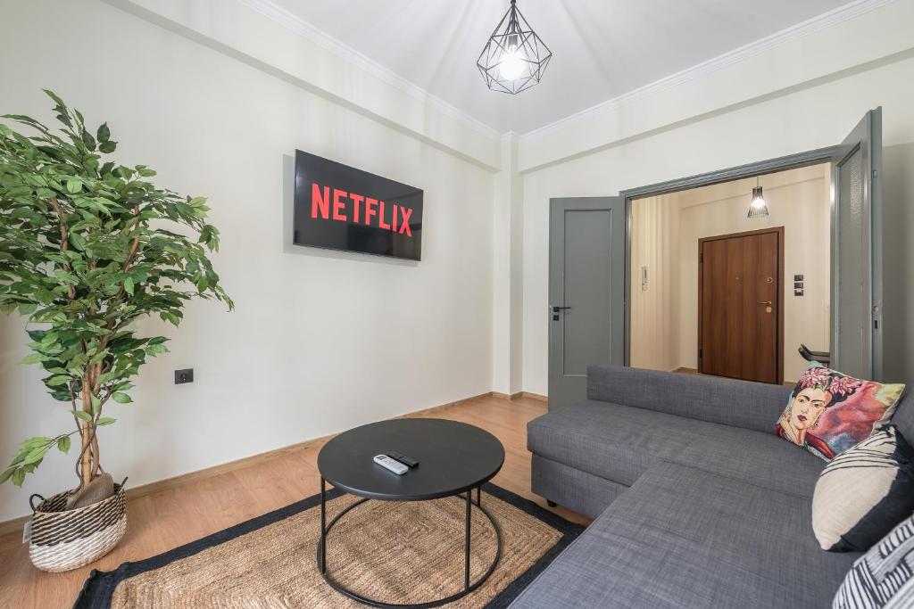 Athens center spacious apartment — photo 1