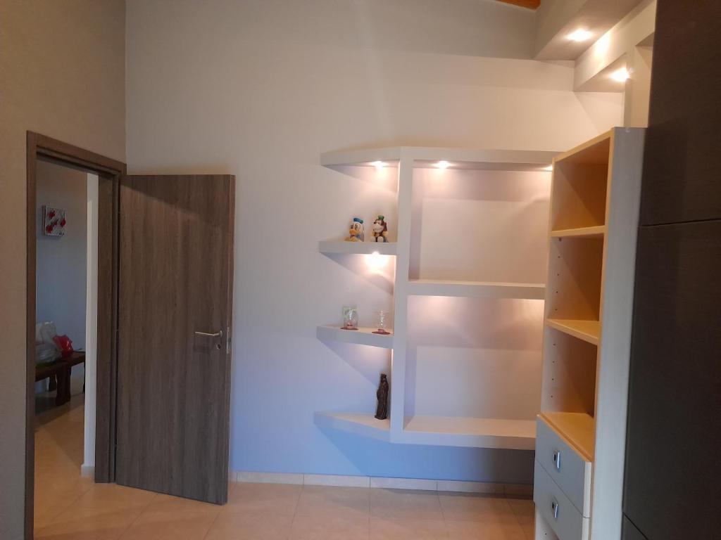 Εξωτικο διαμερισμα με θεα την παραλια αλυκης photo 3