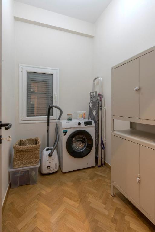 Modern Ilisian Apartment photo 3