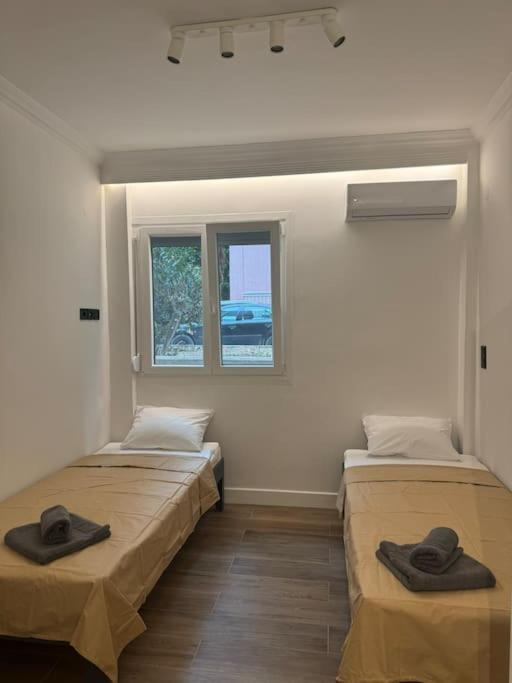 Saloni studio photo 2