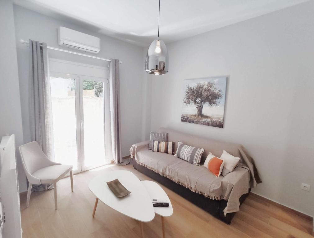 Athens' Secret Jewel by YHA photo 2