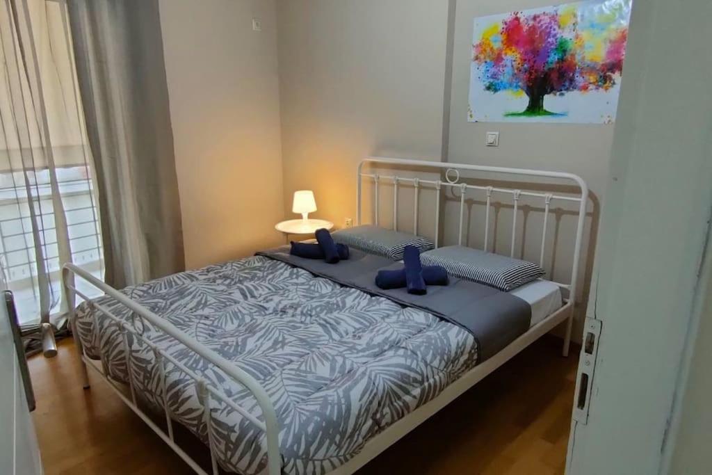 2BR Apartment 5min Metro Athens photo 2