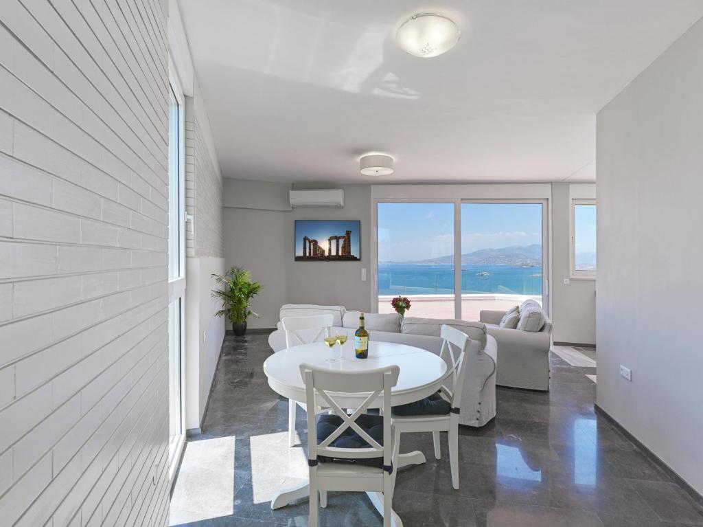 Booking.com: Hotels in Saronida. Book your hotel now! photo 3