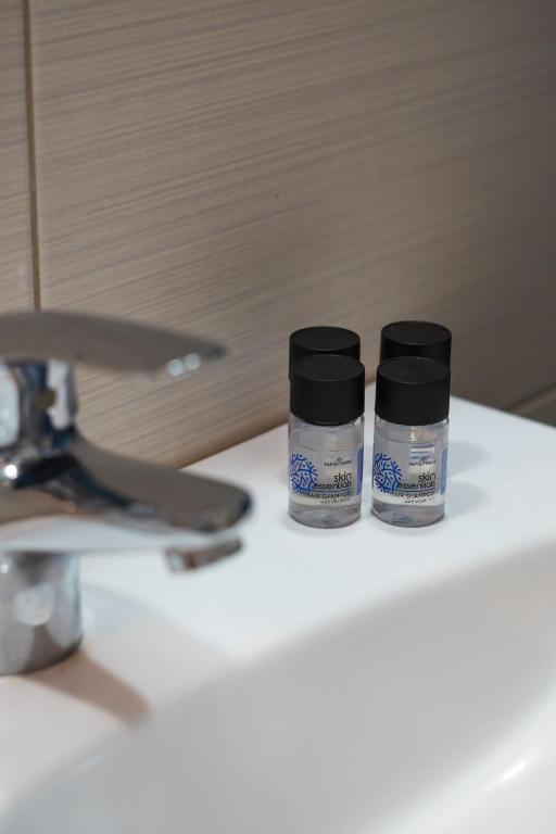 Spacious Peaceful Family 2BD APT photo 3