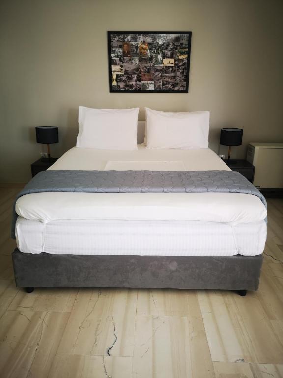 Androniki suite photo 2