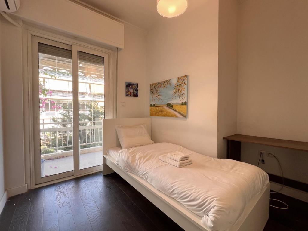 WSD Piraeus Cozy 2BD Apt with City View Balcony Near Neo Faliro Subway photo 2
