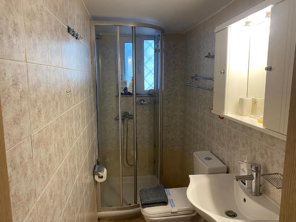 Aphrodite-Recently Renovated Modern Apartment photo 3